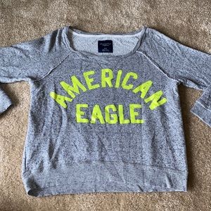 American Eagle crew neck - neon green lettering